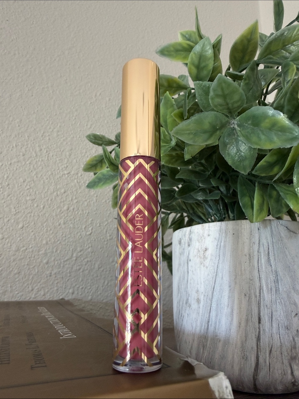 ❤️$10 NWT Limited Edition Estee Lauder Lip Gloss Shade Pink Persuasion